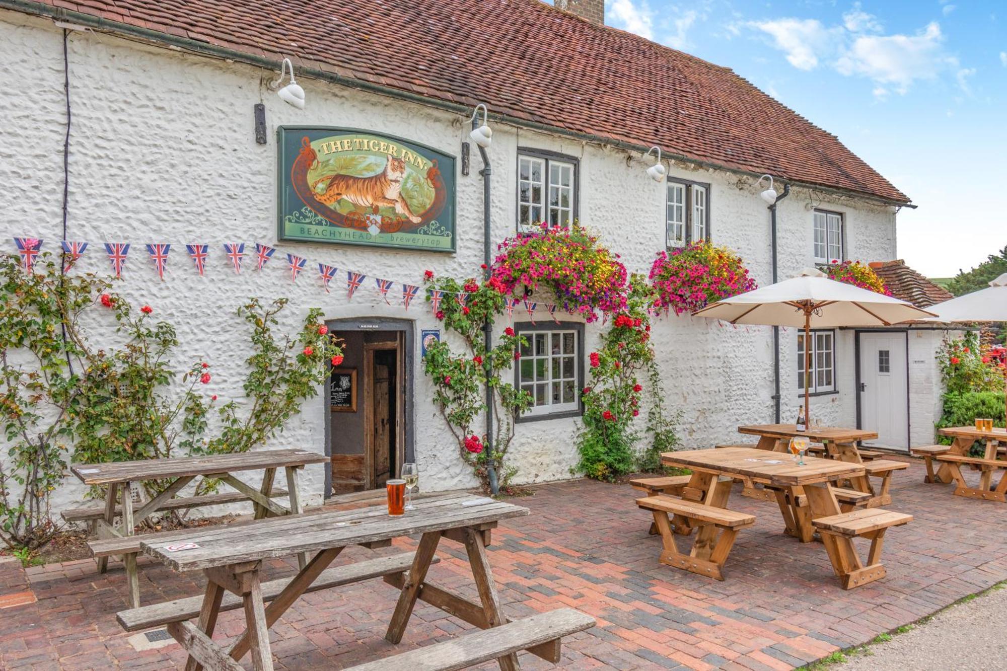Tiger Inn - Catherine Eastdean ภายนอก รูปภาพ