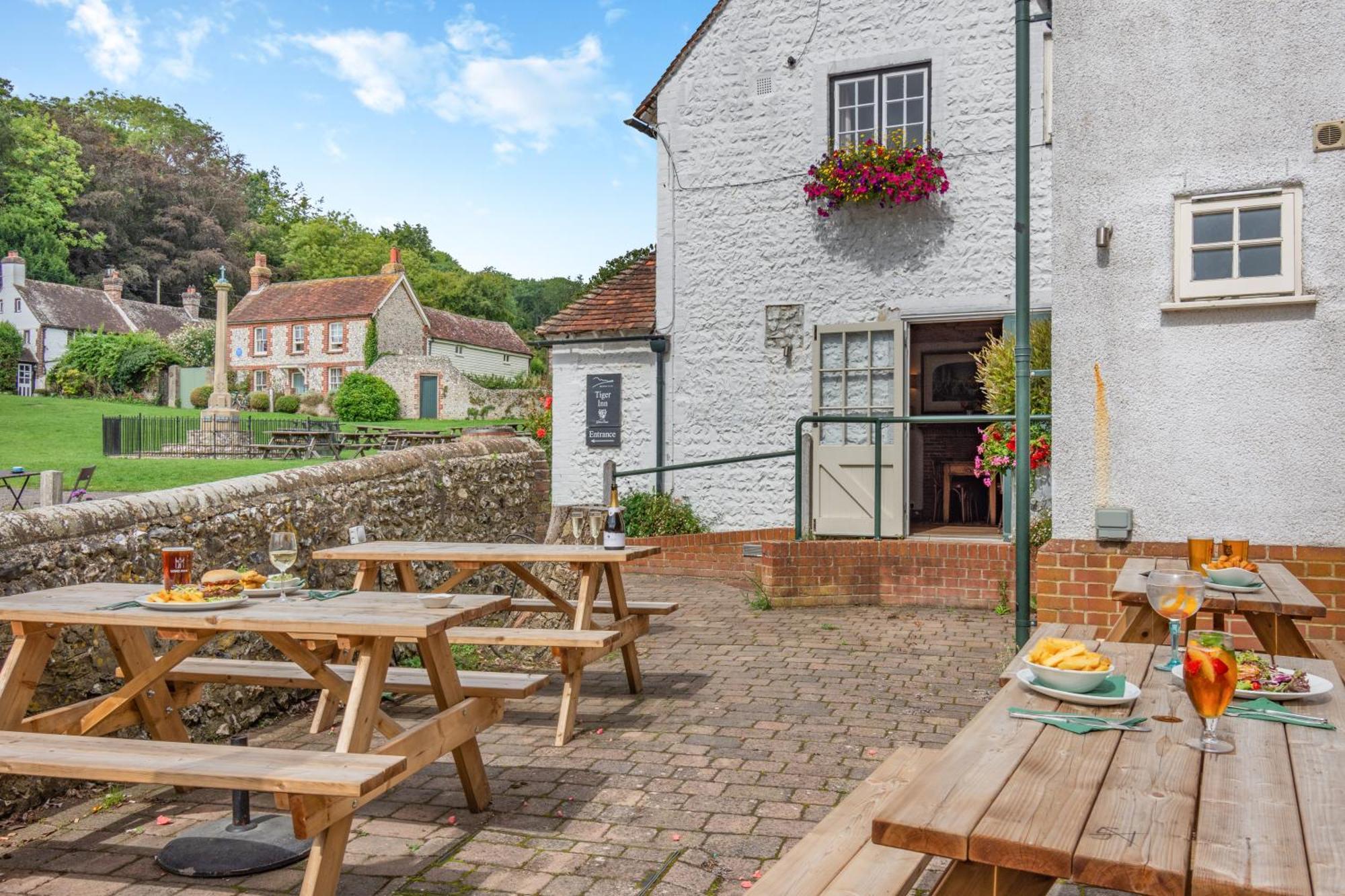 Tiger Inn - Catherine Eastdean ภายนอก รูปภาพ